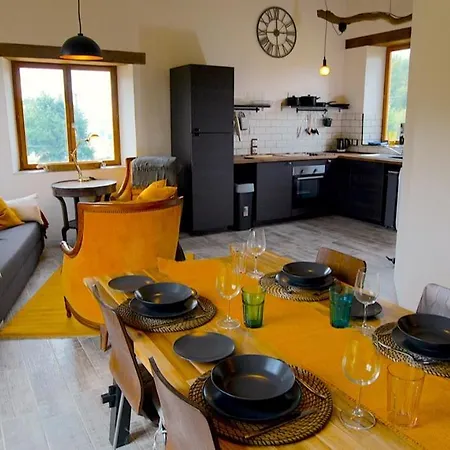 Walnut 2 Bedroom, Barn Conversion Tatil Evi *